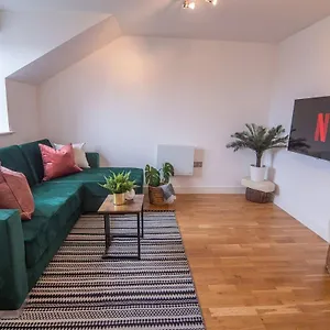 Apartment Stylish In Greenwich Borough Next To Station, Abbey Wood